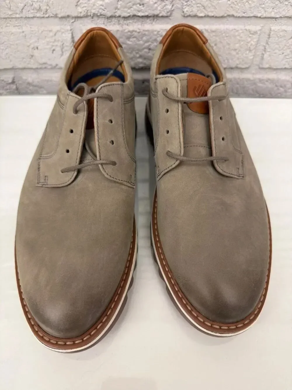 Johnston & Murphy Men's Braydon Plain Toe in Gray Oiled Nubuck Size 8M